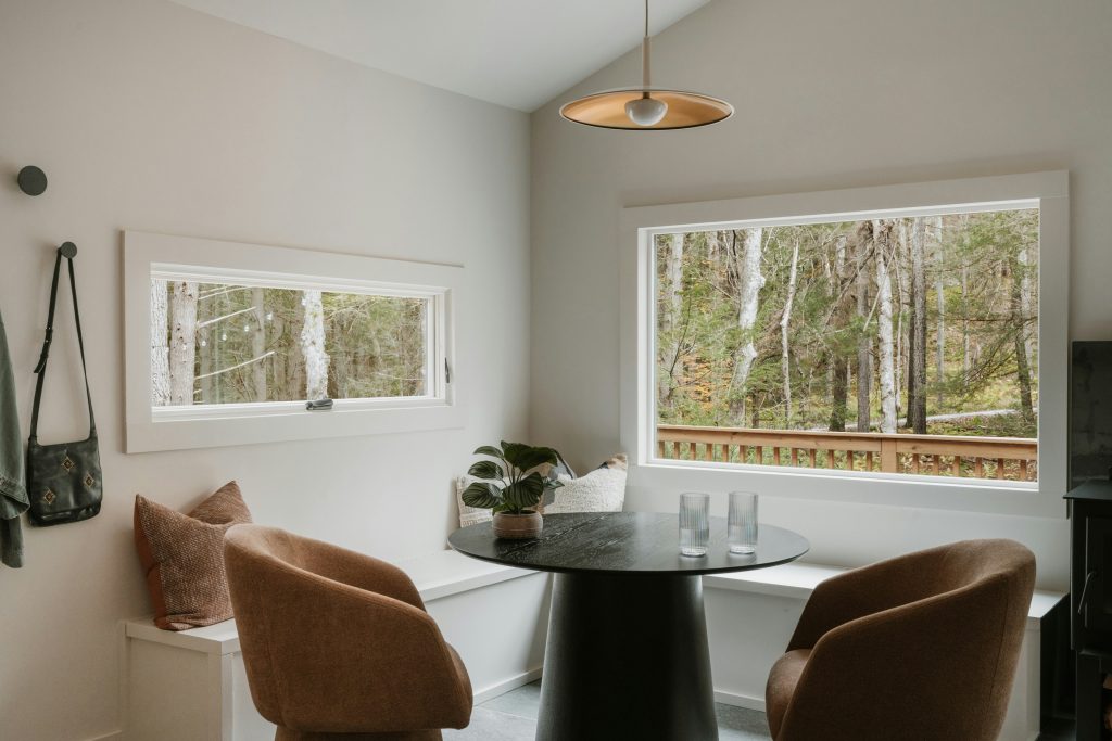 Modern dining nook